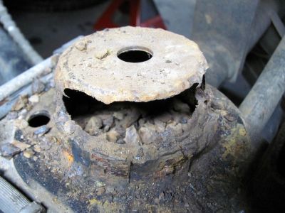 Had to clean all this up and sand it good and painted with rust inhibitor (POR) 
