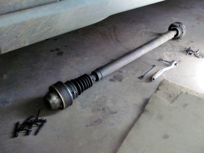 Old Rzeppa/Rzeppa style front driveshaft removed

