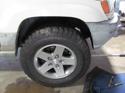 Now I replaced the plastic bumper cover so I cut start cutting it. 
