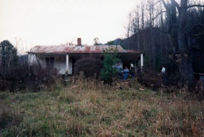 Lost Cove
Rat Patrol hiking club at old house in Lost Cove  (taken in late 80`s)
