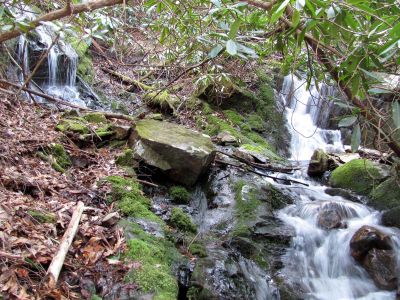 Hell Hollow falls (left and right)
Taken 4-2-2010
