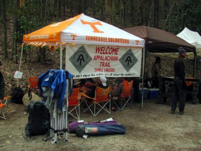 OX already had many hikers there, some were waiting on him Thursday night ! 
