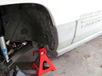 While pass side primer was drying I moved to the driver side. This one went much quicker like under an hour now that I had the process down pat. 
