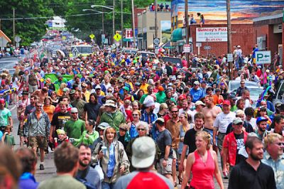 Hiker Parade
Photo courtesy of Khatmandu
