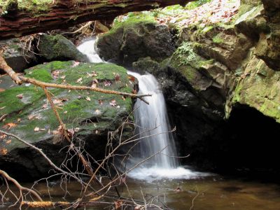 California Creek
Awesome 10 ft waterfalls we discovered above the upper falls. They are set back in a grotto and are very nice.  11-20-2010
