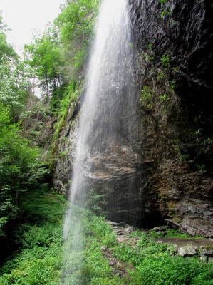 Douglas Falls (North Carolina)
Taken 7-10-2011
