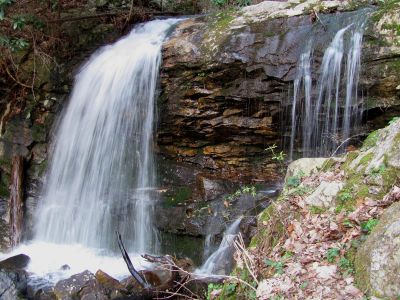 Pine Ridge Falls
Taken 4-3-2011
